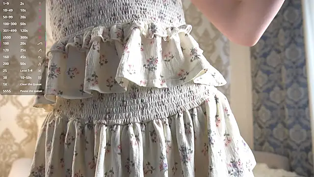 Snapshot of summer_flame chatting on October 19, 2025, 6:25 am summer flame online show from October 19, 2025, 6:25 am