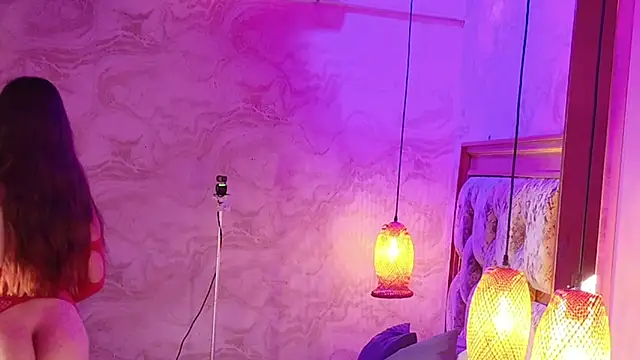 emma2 sm online show from November 3, 2025, 11:44 am