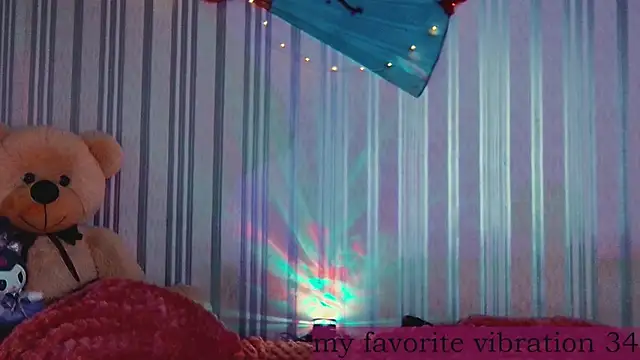 Snapshot of ArianaLight chatting on June 30, 2026, 5:03 pm ArianaLight online show from June 30, 2026, 5:03 pm
