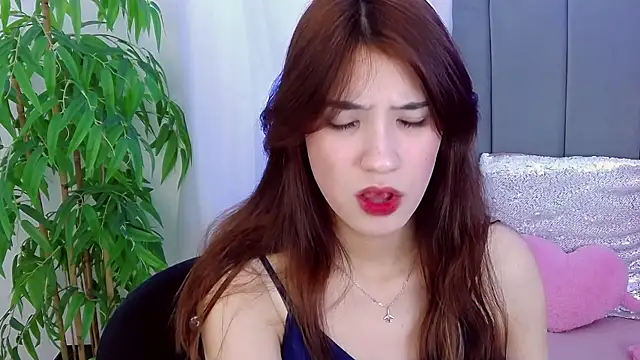 ArielLoove online show from December 14, 2025, 1:16 pm