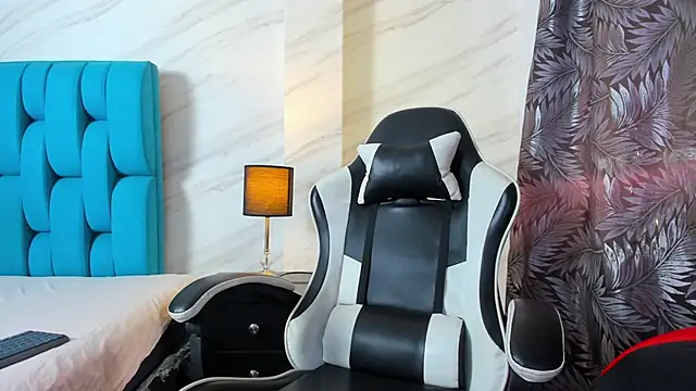 Snapshot of Tyler__Colt chatting on October 16, 2025, 6:53 pm Tyler Colt online show from October 16, 2025, 6:53 pm