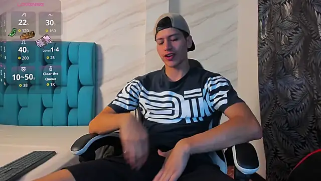 Snapshot of Tyler__Colt chatting on October 20, 2025, 11:54 am Tyler Colt online show from October 20, 2025, 11:54 am