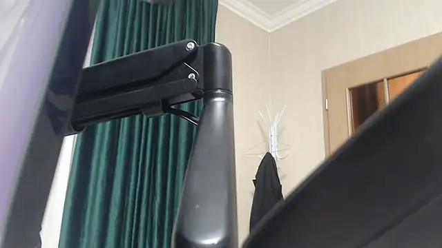 Snapshot of OliviaCart chatting on February 22, 2026, 10:08 pm OliviaCart online show from February 22, 2026, 10:08 pm