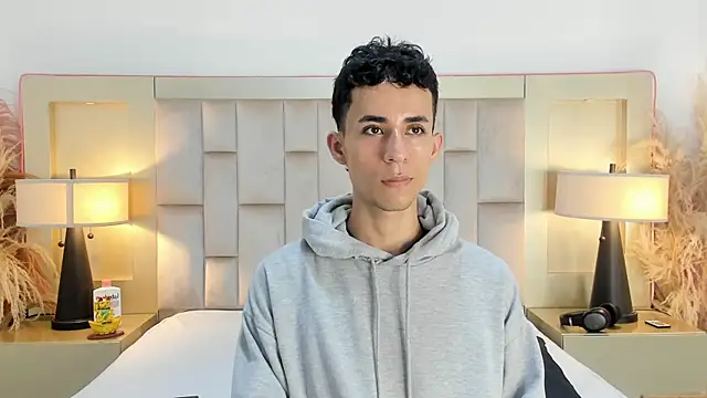 Zahir Ashar online show from April 1, 2026, 7:33 pm