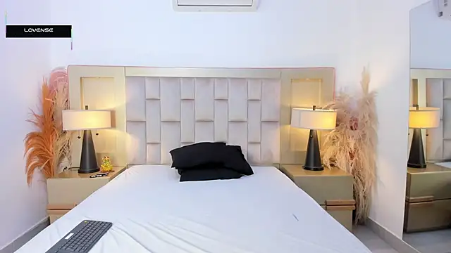 Zahir Ashar online show from April 24, 2026, 11:45 am