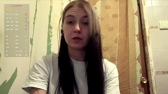 Snapshot of ArianeBhayani chatting on October 11, 2025, 10:08 pm ArianeBhayani online show from October 11, 2025, 10:08 pm