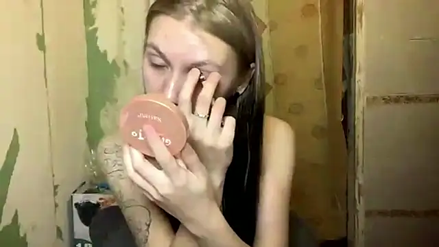 Snapshot of ArianeBhayani chatting on October 31, 2025, 9:16 pm ArianeBhayani online show from October 31, 2025, 9:16 pm