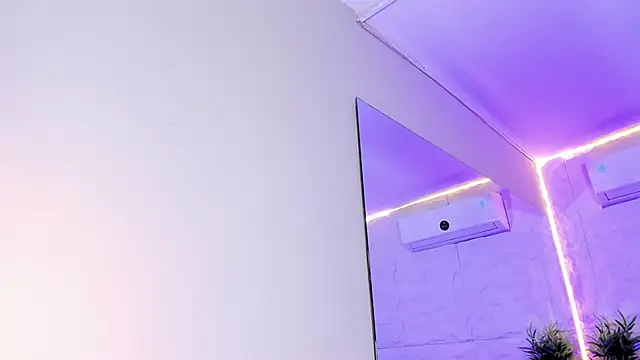 HasleyCarter online show from December 15, 2025, 10:47 pm