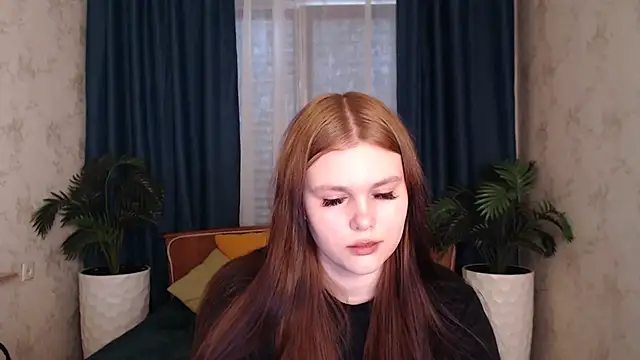 Musegirl online show from November 5, 2025, 8:25 am