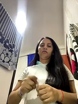 julieta rossi online show from October 29, 2025, 4:53 pm