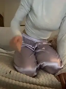 honeymalou online show from October 14, 2025, 7:14 pm