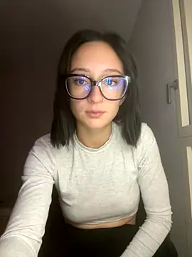 honeymalou online show from November 2, 2025, 10:17 am