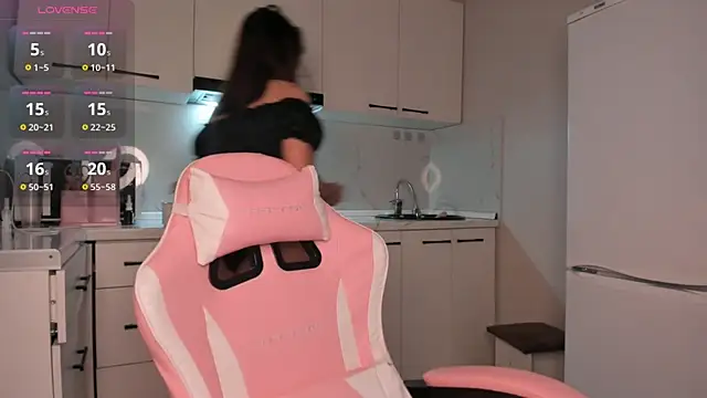 bae lyn online show from November 4, 2025, 1:10 pm