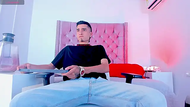 Ethan Boy  online show from October 29, 2025, 7:26 pm