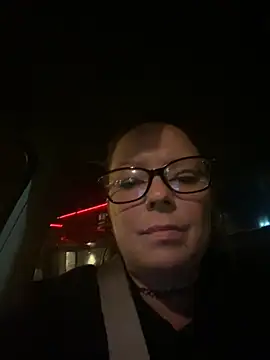 Snapshot of EdNEmSexyBlend chatting on October 14, 2025, 2:23 am EdNEmSexyBlend online show from October 14, 2025, 2:23 am