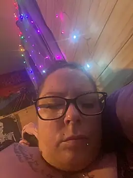 Snapshot of EdNEmSexyBlend chatting on October 21, 2025, 5:30 am EdNEmSexyBlend online show from October 21, 2025, 5:30 am