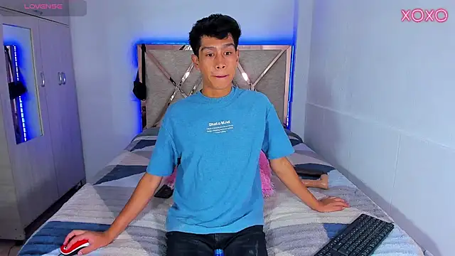 Jacovo2002 online show from October 12, 2025, 8:30 pm