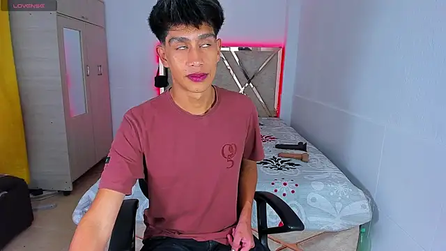 Jacovo2002 online show from October 20, 2025, 1:50 am