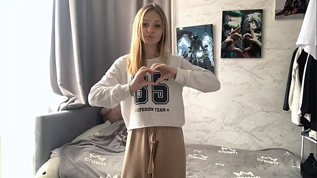  petaI online show from October 12, 2025, 7:29 am