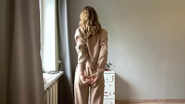  petaI online show from November 12, 2025, 5:41 am