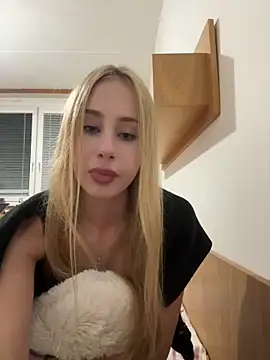 JudithCarly online show from October 23, 2025, 7:01 pm