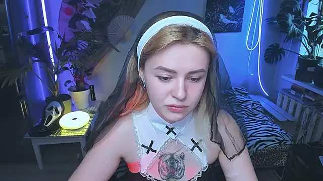 Alexa  Pirs online show from October 26, 2025, 1:39 pm