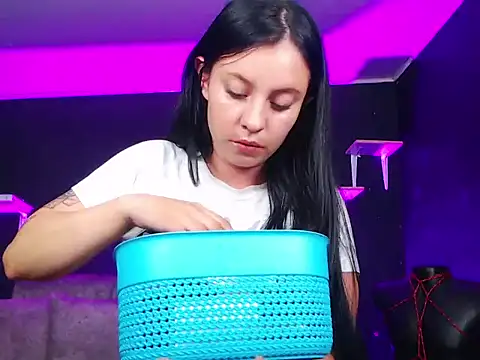 Liastark online show from November 30, 2025, 10:58 pm