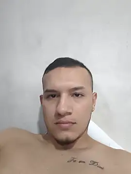 andriu656 online show from October 9, 2025, 11:58 pm