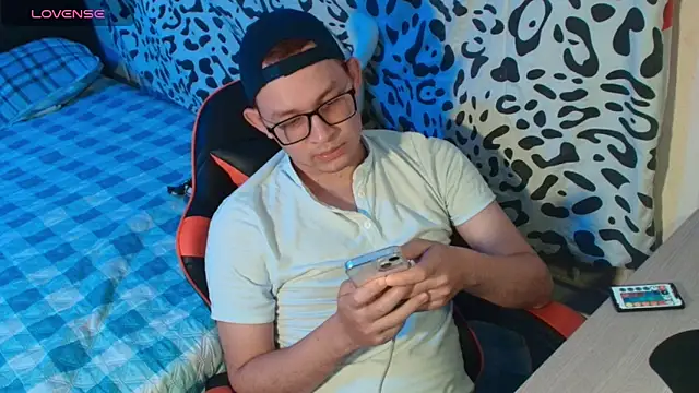 Josh 18cm online show from October 18, 2025, 12:35 am