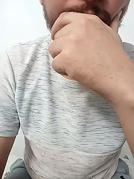 Snapshot of Arabeman300 chatting on October 19, 2025, 1:45 pm Arabeman300 online show from October 19, 2025, 1:45 pm