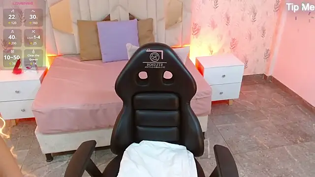 Snapshot of MARIANA_TAY1 chatting on October 23, 2025, 3:06 am MARIANA TAY1 online show from October 23, 2025, 3:06 am