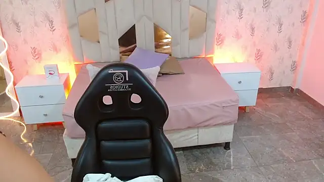 Snapshot of MARIANA_TAY1 chatting on October 28, 2025, 3:10 am MARIANA TAY1 online show from October 28, 2025, 3:10 am