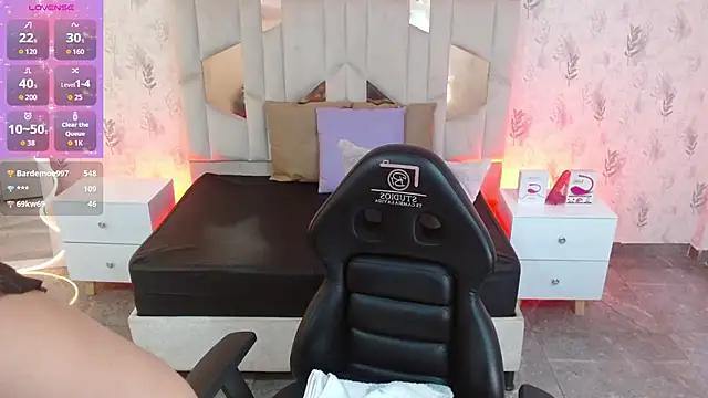 Snapshot of MARIANA_TAY1 chatting on November 4, 2025, 3:05 am MARIANA TAY1 online show from November 4, 2025, 3:05 am