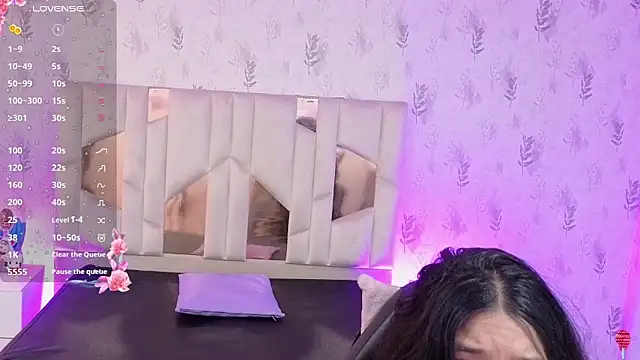 MARIANA TAY1 online show from April 11, 2026, 3:11 am