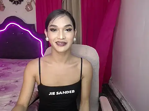 Snapshot of Ellorrey chatting on January 11, 2026, 5:12 am Ellorrey online show from January 11, 2026, 5:12 am