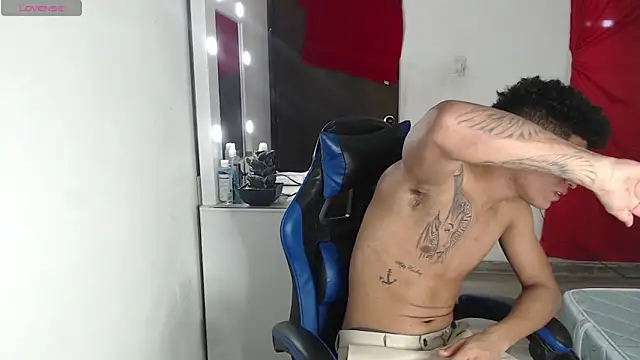 Angel LatinGuy online show from October 11, 2025, 6:06 pm