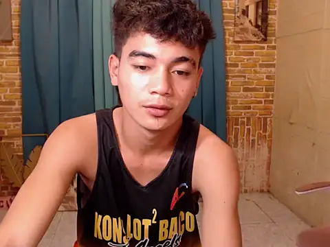 boy raphael online show from October 31, 2025, 7:20 am