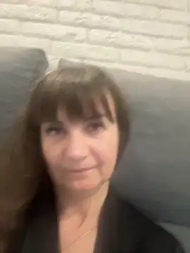 Butterfly8385 online show from November 12, 2025, 6:41 pm