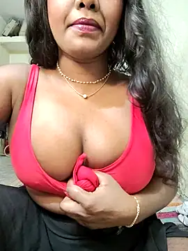 Snapshot of Lovely_Payal chatting on April 14, 2026, 10:32 am Lovely Payal online show from April 14, 2026, 10:32 am