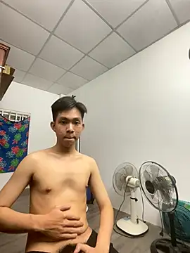 Snapshot of azn_typhoon00 chatting on October 12, 2025, 4:39 pm azn typhoon00 online show from October 12, 2025, 4:39 pm