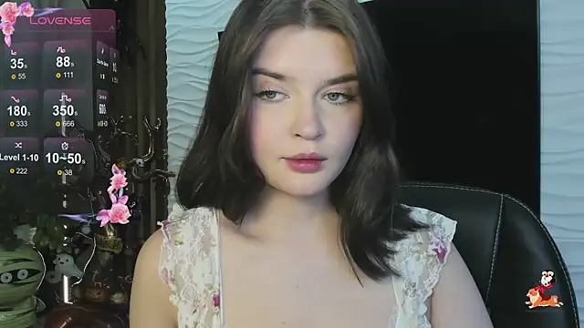 Mori Girll online show from October 23, 2025, 1:10 pm