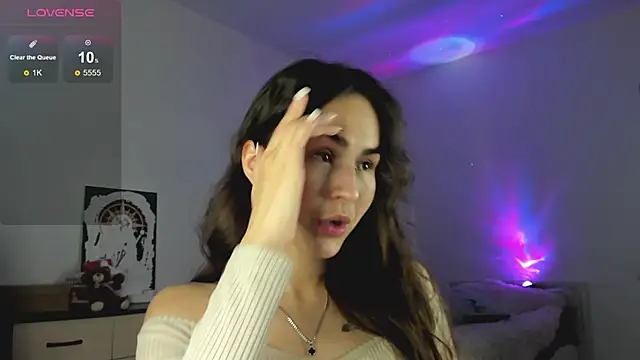 LionKierra online show from November 11, 2025, 4:23 am