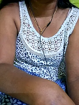 Snapshot of tamil_kanaka chatting on May 5, 2026, 4:37 pm tamil kanaka online show from May 5, 2026, 4:37 pm