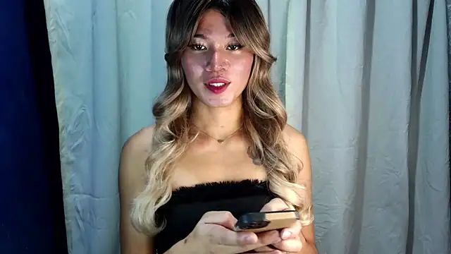 Snapshot of Sephine_2121 chatting on October 19, 2025, 2:40 pm Sephine 2121 online show from October 19, 2025, 2:40 pm