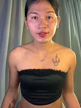 Snapshot of Sephine_2121 chatting on October 21, 2025, 5:41 am Sephine 2121 online show from October 21, 2025, 5:41 am