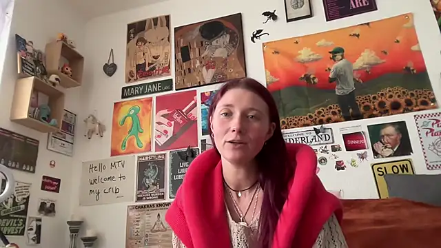 PauliinaBlue online show from October 22, 2025, 1:55 pm