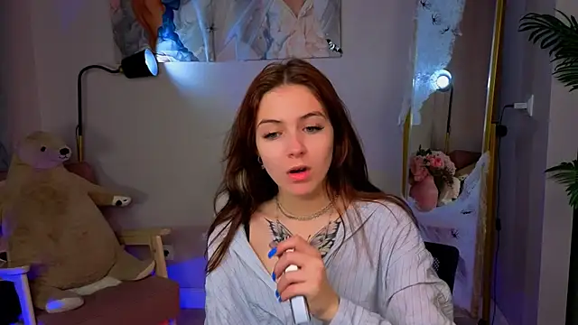 enchanted bella online show from October 26, 2025, 1:28 pm