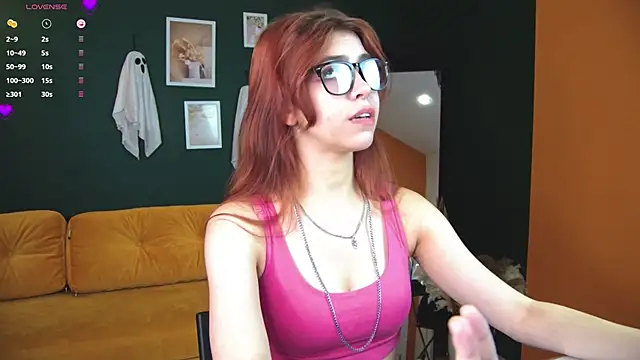 SabrinaCutie online show from November 5, 2025, 6:02 am