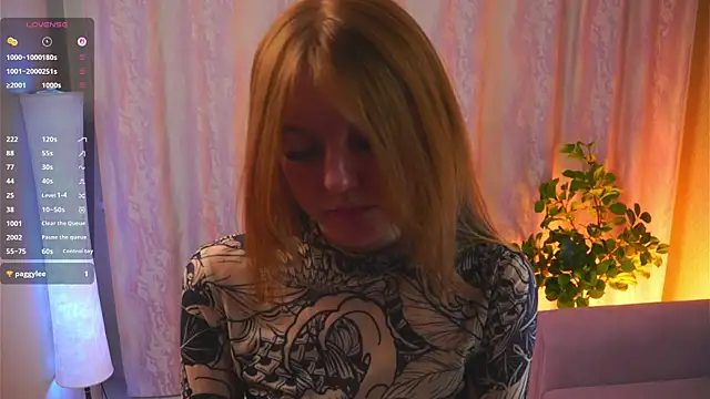 VernellArey online show from January 12, 2026, 3:28 pm