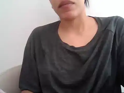 Snapshot of rositaaaa12 chatting on April 2, 2026, 4:48 pm rositaaaa12 online show from April 2, 2026, 4:48 pm